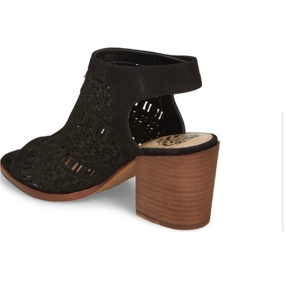 Vince Camuto Black Block Heel Laser Cut Sandal - NEW✨ - Picture 6 of 16